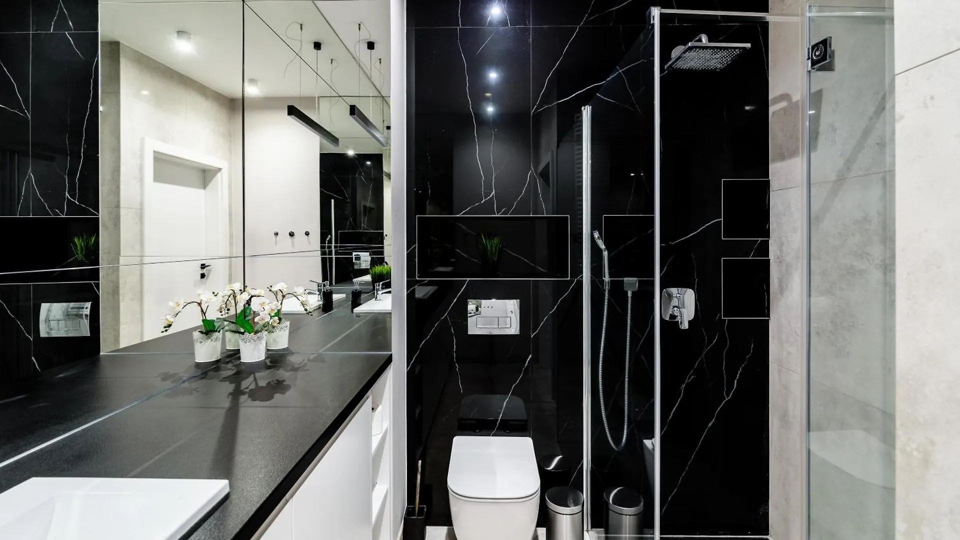 Prestige Apartments - Rajska 8 - Old Town Gdansk